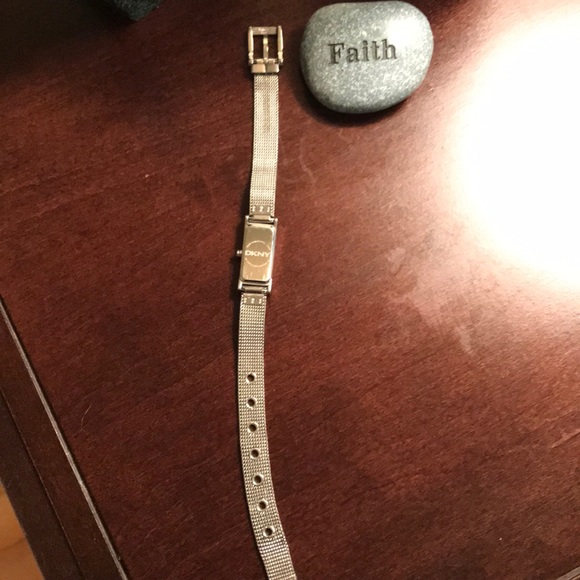 Watch - Picture 3 of 3